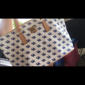 Dooney and Bourke UK purse/tote